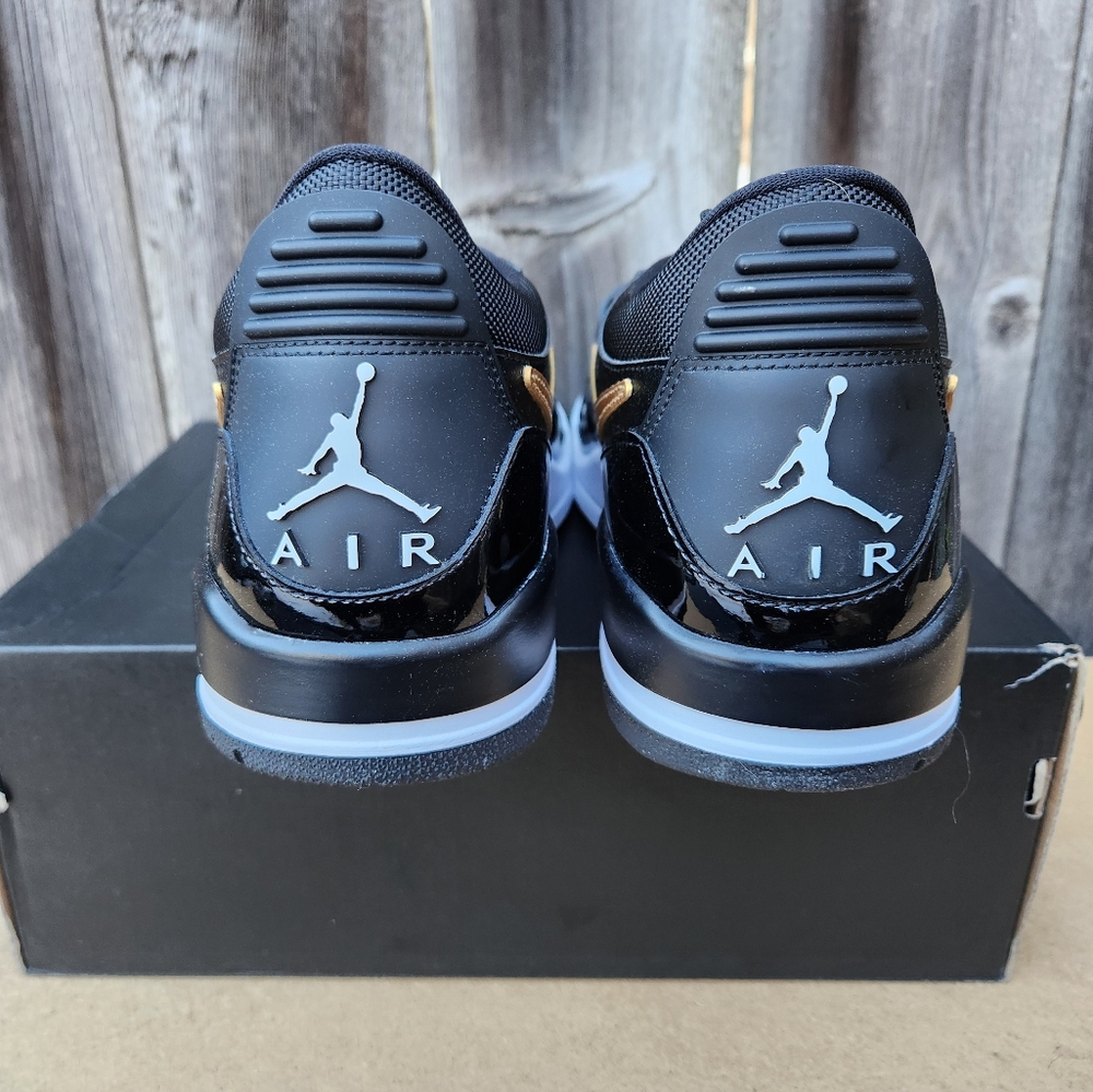 JordanNike Air Jordan Legacy 312 Low Black Metallic Gold Men's Size 8.5 - Picture 4 of 7
